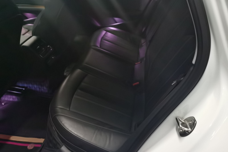 奥迪A4L 2024款 40 TFSI 时尚动感型中控内饰7004