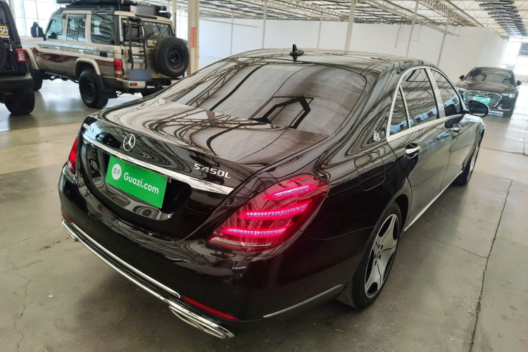 奔驰S级 2018款 S 320 L车身外观6005