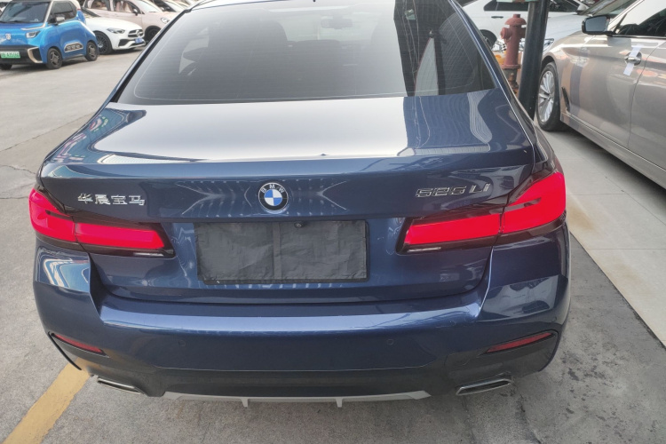 宝马5系 2021款 525Li M运动套装车身外观6