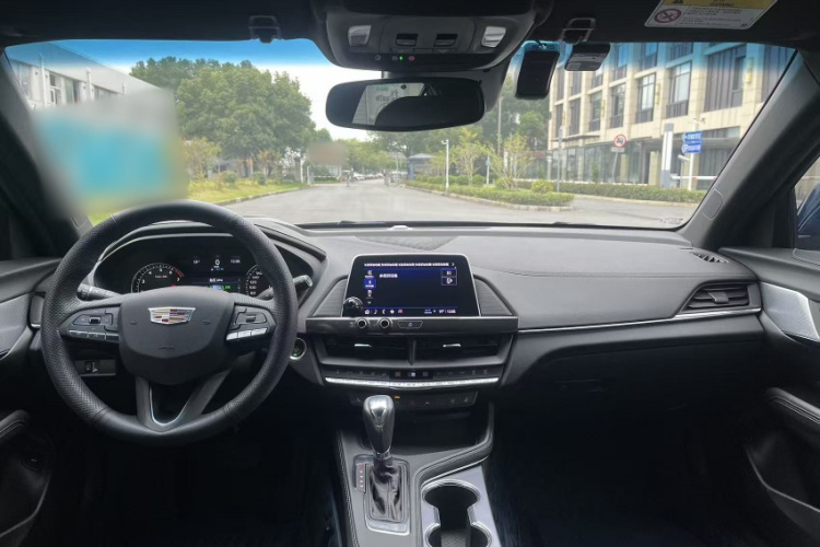 凯迪拉克CT4 2023款 28T 豪华型中控内饰7005