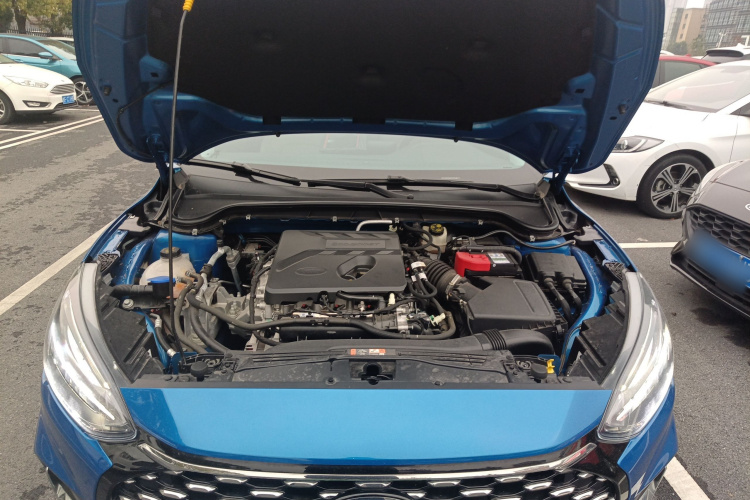 福特 福克斯 2021款 三厢 EcoBoost 180 自动锋潮型机舱底盘24