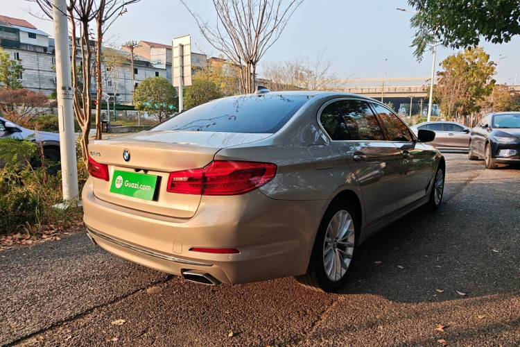 宝马5系 2018款 525Li 豪华套装车身外观6003