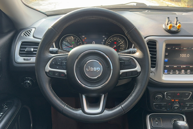 Jeep 指南者 2017款 200T 自动家享版局部细节13