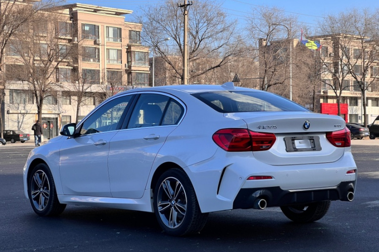 宝马1系 2021款 改款 120i M运动版车身外观6003