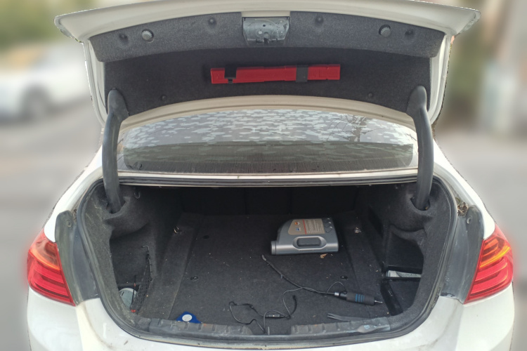 宝马3系 2013款 320Li 时尚型局部细节23