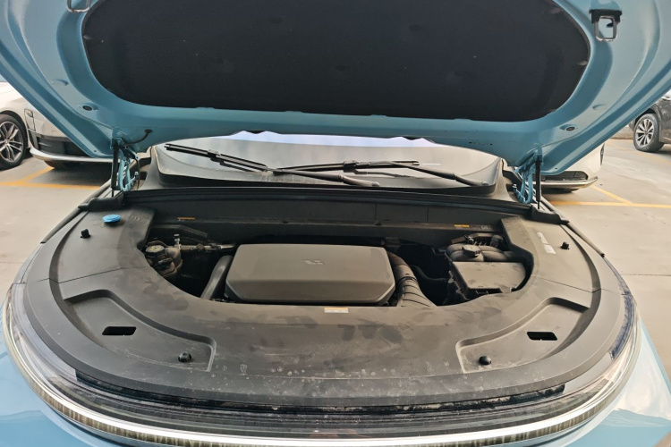 理想汽车 理想L7 2024款 Ultra机舱底盘24