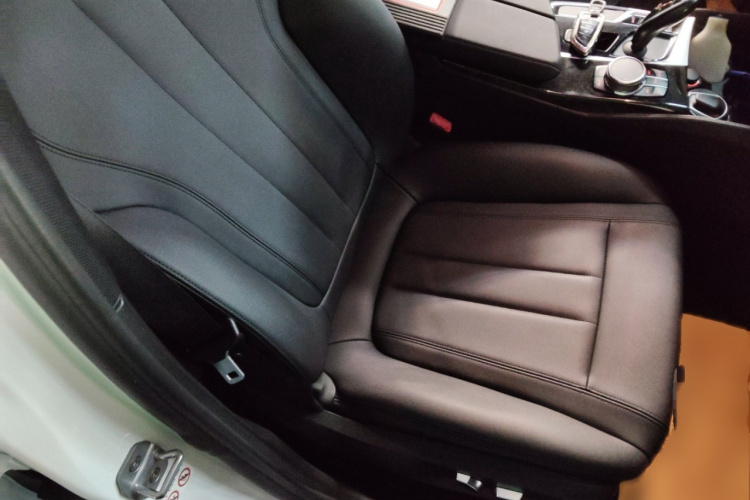 宝马5系 2018款 525Li M运动套装局部细节41