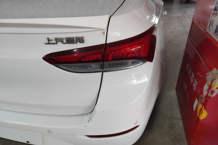 别克 英朗 2018款 15T 双离合进取型 国V车身外观9