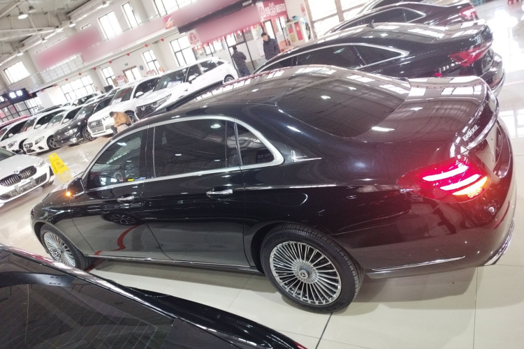 奔驰E级 2018款 改款 E 200 L车身外观6003