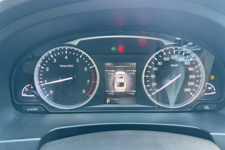 吉利汽车 博瑞 2017款 2.4L 尊雅型中控内饰7004