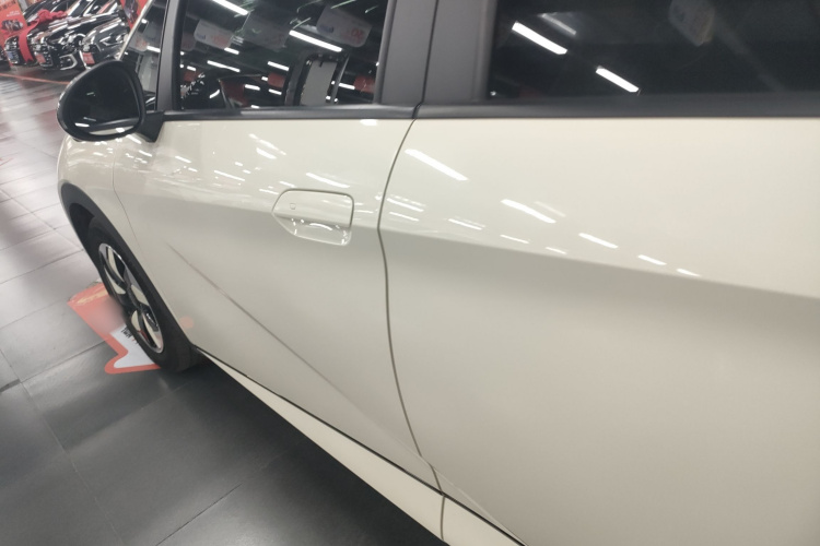 比亚迪 海豚 2024款 荣耀版 420km 时尚版车身外观4