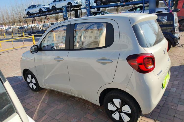 五菱汽车 宏光MINIEV 2025款 四门版 进阶款车身外观4