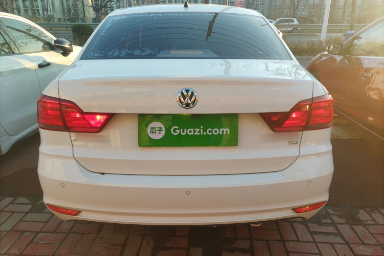 大众 桑塔纳 2016款 1.6L 自动舒适版车身外观6