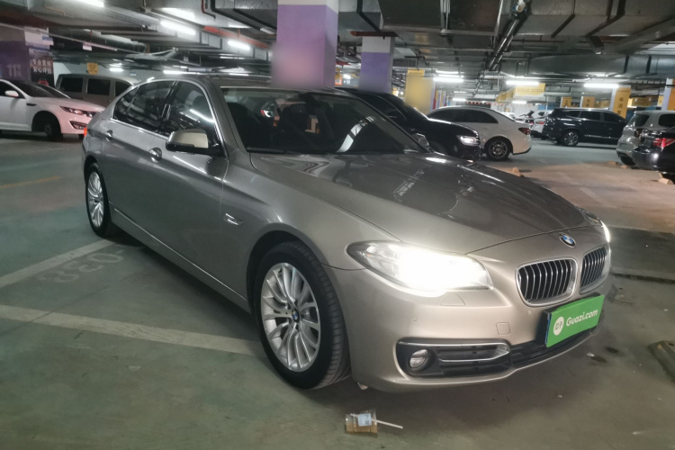 宝马5系 2014款 525Li 豪华设计套装车身外观3