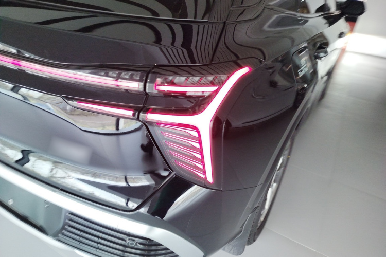 红旗HS3 PHEV 2024款 PHEV 115km 劲为版车身外观9