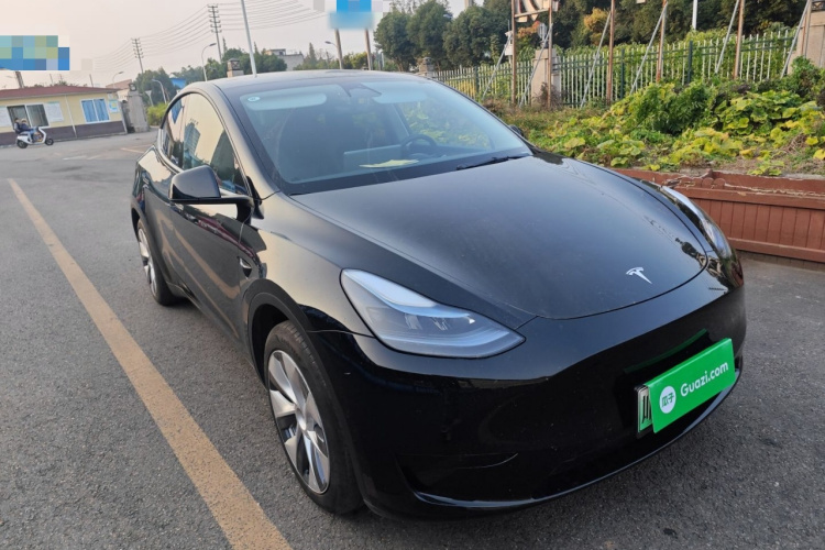 特斯拉 Model Y 2022款 后轮驱动版车身外观3