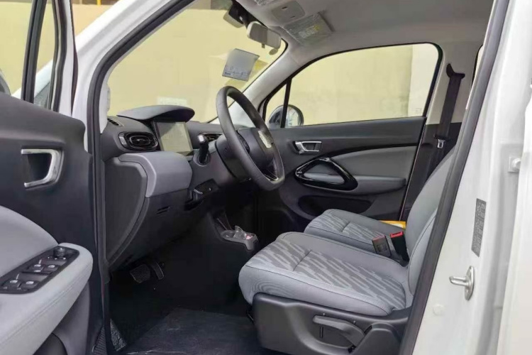 零跑汽车 零跑T03 2025款 310舒享版车身外观6006