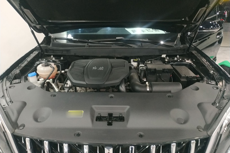 红旗HS5 2023款 2.0T 旗享Pro版机舱底盘24