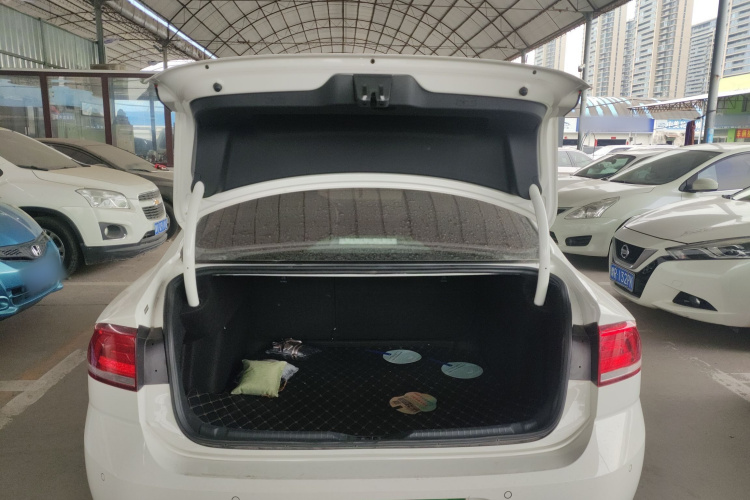 大众 凌渡 2017款 230TSI DSG风尚版机舱底盘23