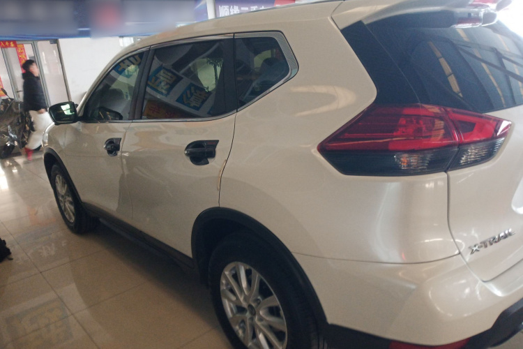 日产 奇骏 2020款 2.0L XL Premium CVT 2WD智联尊享版车身外观4