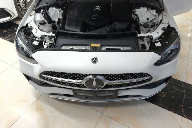 奔驰C级 2022款 C 260 L 运动版机舱底盘24