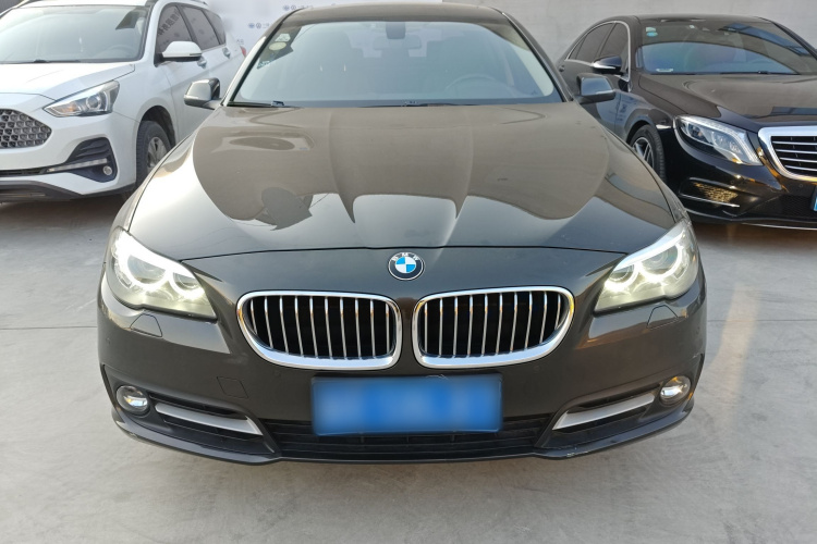 宝马5系 2017款 520Li 典雅型车身外观2