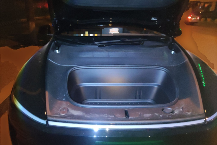 特斯拉 Model Y 2025款 改款 长续航全轮驱动版局部细节24