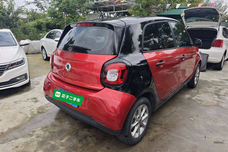 smart forfour 2018款 1.0L 52千瓦灵动版车身外观6005