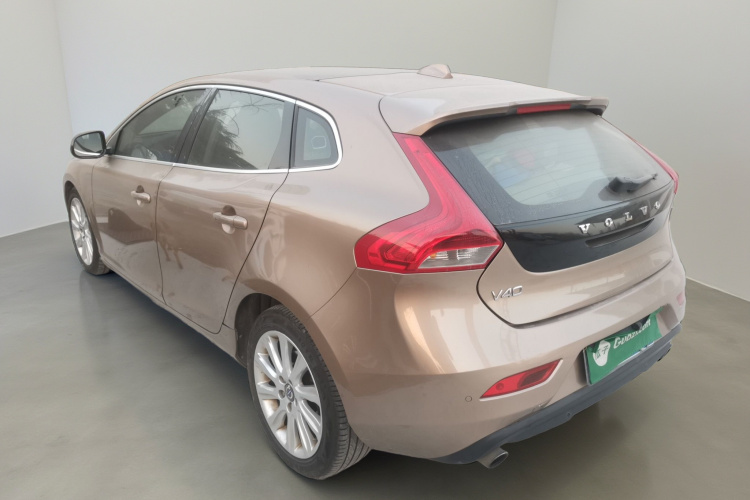 沃尔沃V40 2014款 2.0T 智雅版车身外观5