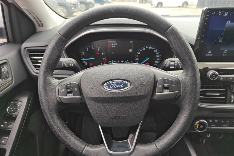 福特 福克斯 2020款 两厢 EcoBoost 180 自动锋潮型中控内饰7005