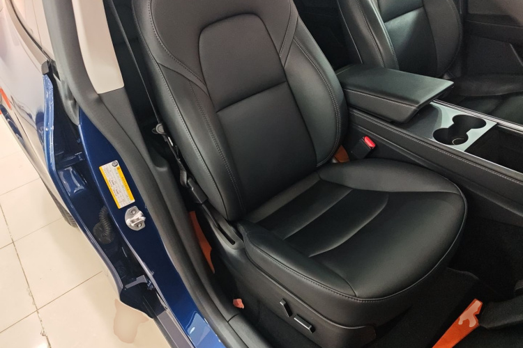 特斯拉 Model Y 2022款 改款 后轮驱动版局部细节41