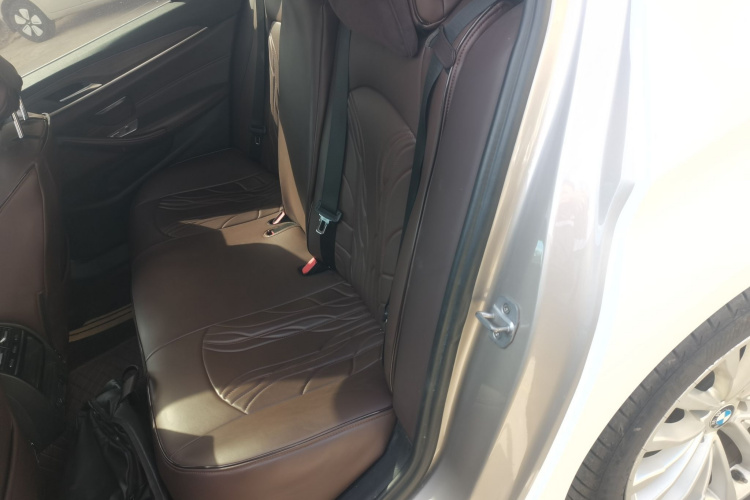 宝马5系 2018款 改款 530Li 领先型 豪华套装中控内饰21