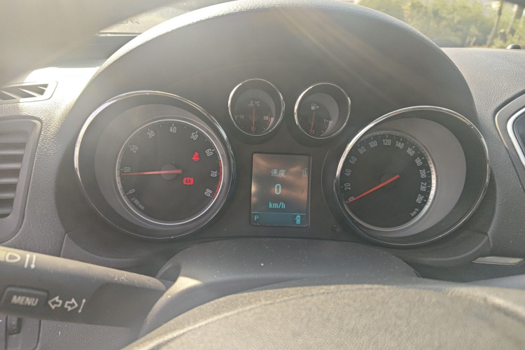 别克 君威 2015款 1.6T 领先技术型局部细节14