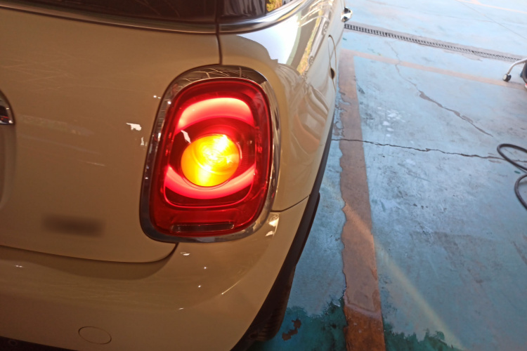 MINI 2021款 1.5T ONE PLUS车身外观9