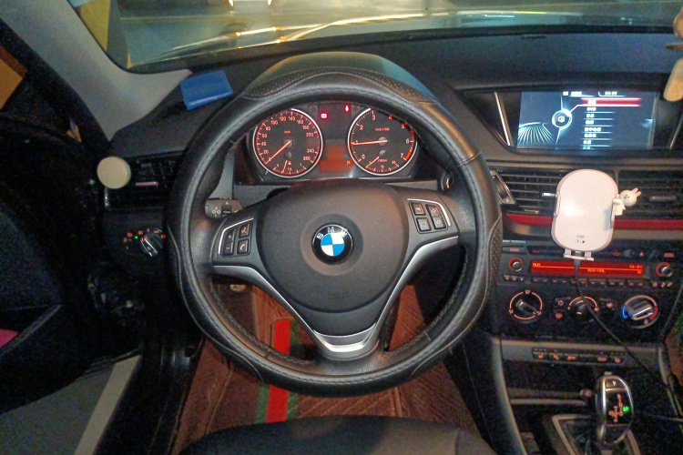 宝马X1 2015款 sDrive18i 时尚晋级版中控内饰13