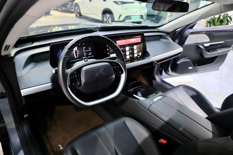 小鹏P7 2020款 670E中控内饰7001