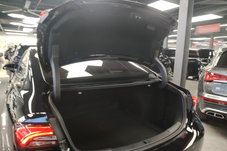 别克 君越 2022款 652T 豪华型机舱底盘23