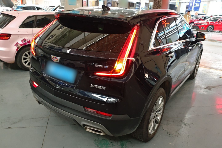 凯迪拉克XT4 2023款 28T 两驱豪华型车身外观7