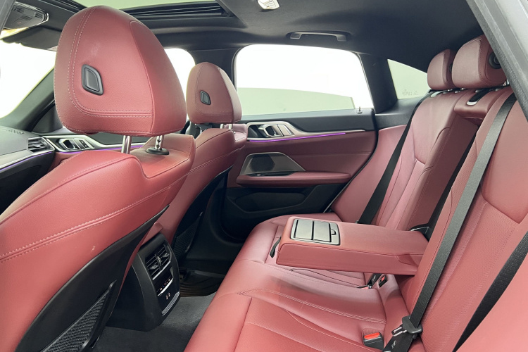 宝马4系 2022款 425i Gran Coupe M运动曜夜套装中控内饰7009