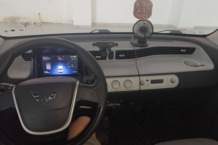 五菱汽车 宏光MINIEV 2022款 马卡龙臻享款 磷酸铁锂中控内饰7003