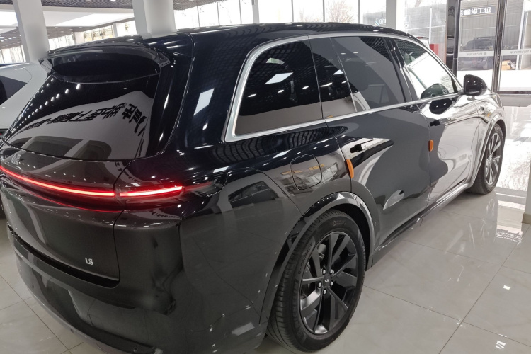 理想汽车 理想L8 2023款 Pro车身外观7