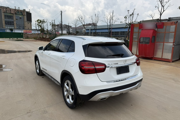 奔驰GLA 2017款 GLA 200 动感型车身外观6004