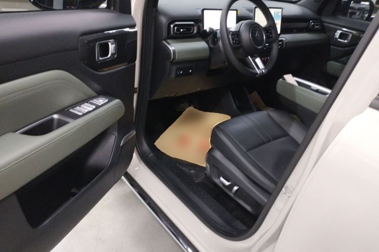 宝骏悦也Plus 2025款 智尊版 5座中控内饰20