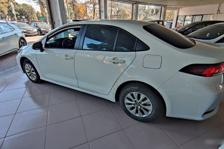 丰田 卡罗拉 2021款 1.2T S-CVT 精英版车身外观4