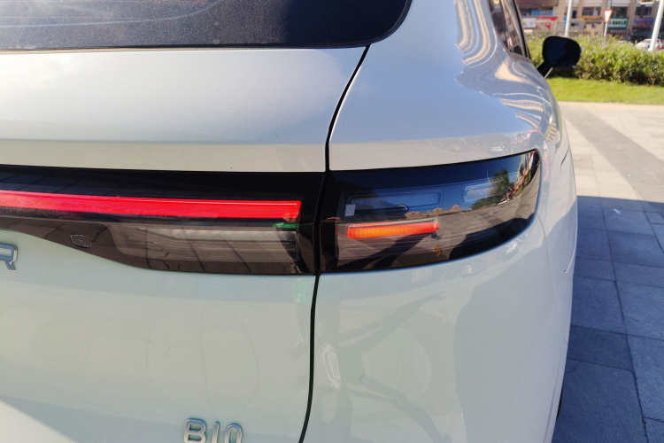 零跑汽车 零跑B10 2025款 510激光雷达版车身外观9