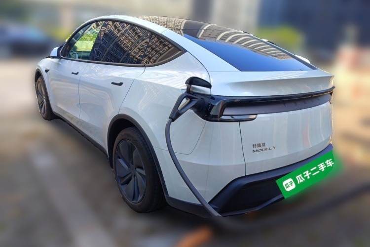 特斯拉 Model Y 2025款 后轮驱动版车身外观6003