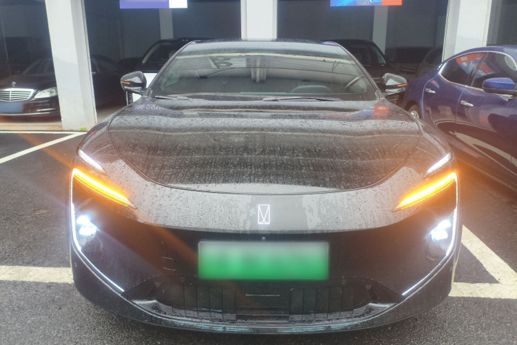 阿维塔12 2025款 改款 Max纯电版车身外观2