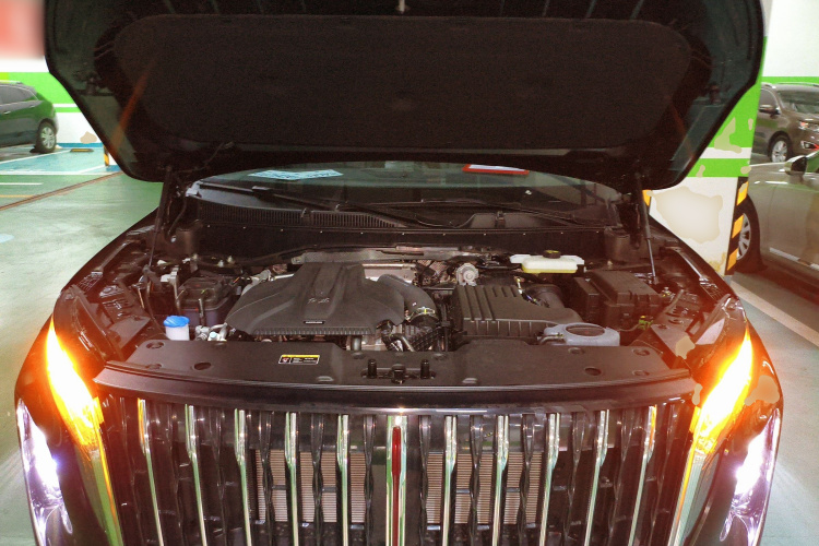 红旗HS7 PHEV 2025款 2.0T PHEV 两驱旗享版 6座局部细节24