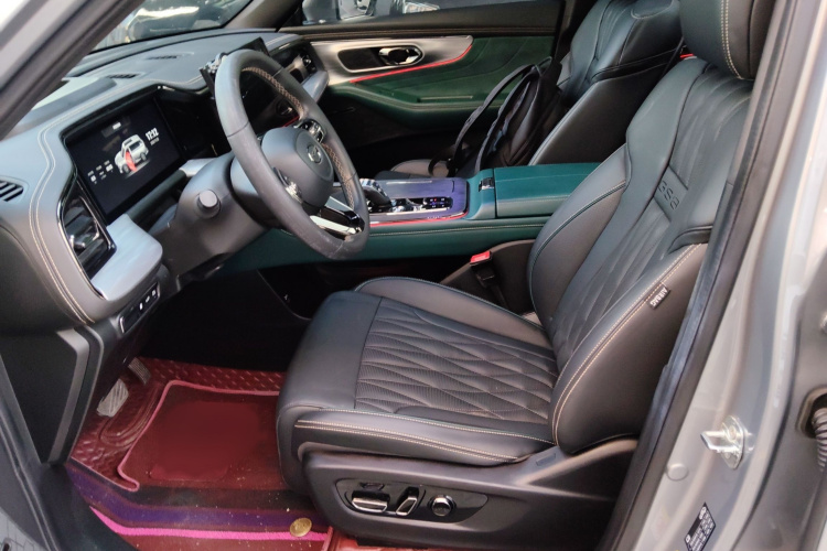 广汽传祺 传祺GS8 2022款 双擎系列 2.0TM 两驱尊贵版 （七座）局部细节19