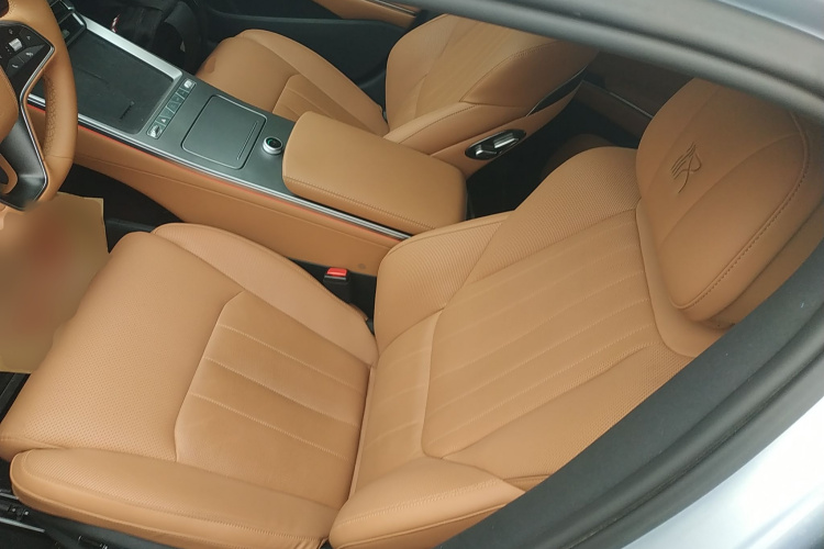 比亚迪 汉L 2025款 EV 四驱激光雷达旗舰型局部细节19